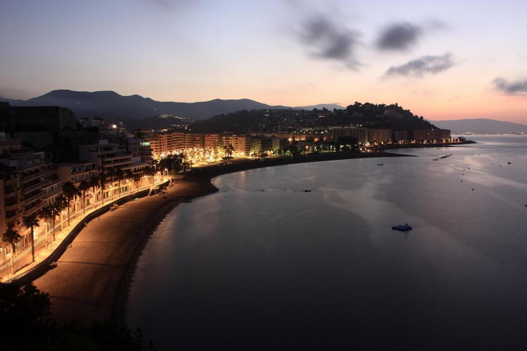 Hotel Olas De Almunecar Bagian luar foto