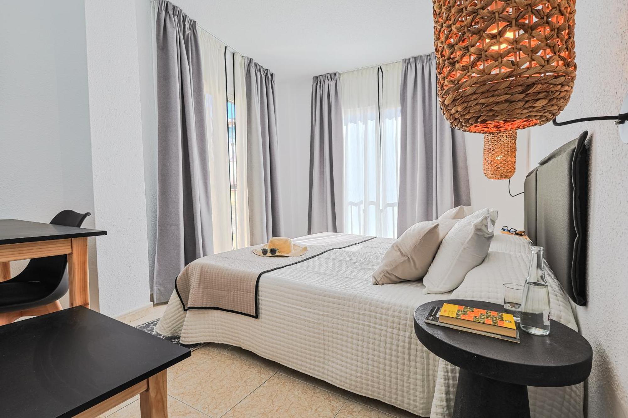 Hotel Olas De Almunecar Bagian luar foto