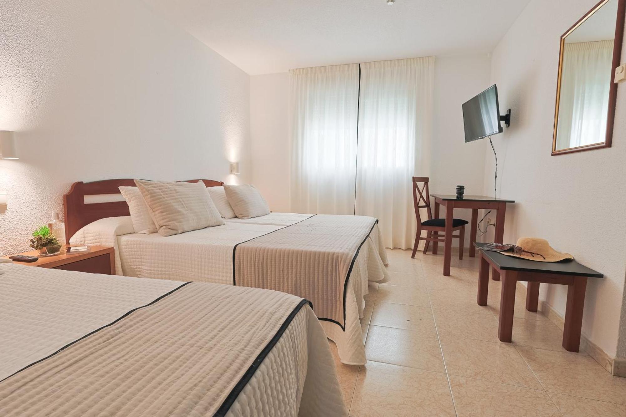 Hotel Olas De Almunecar Bagian luar foto