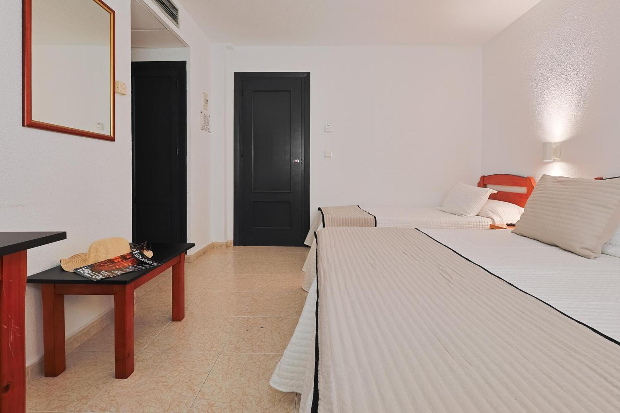 Hotel Olas De Almunecar Bagian luar foto